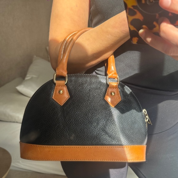 Quiet Luxury Made in Italy Leather Black and Tan Women's Handbag - Picture 12 of 12